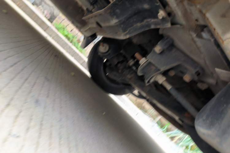 Used JAC Refine M3  Chassis Front Right