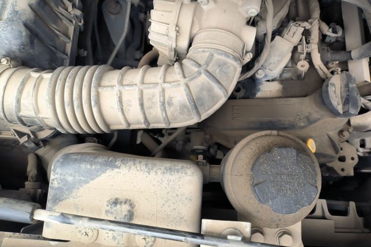 Used JAC Refine M3  Engine Bay