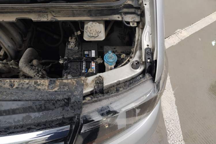 Used JAC Refine M3  Engine Bay Left