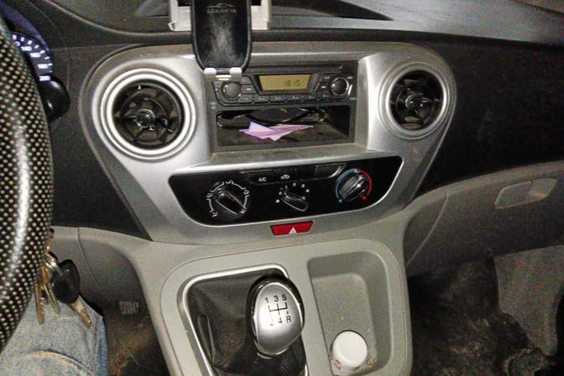 Used JAC Refine M3 2018 1.6L Express Edition 5-seater Audio And AC Panel