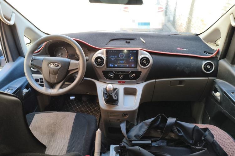 Used JAC Refine M3 2018 1.6L Express Edition 7-Seater Center Console