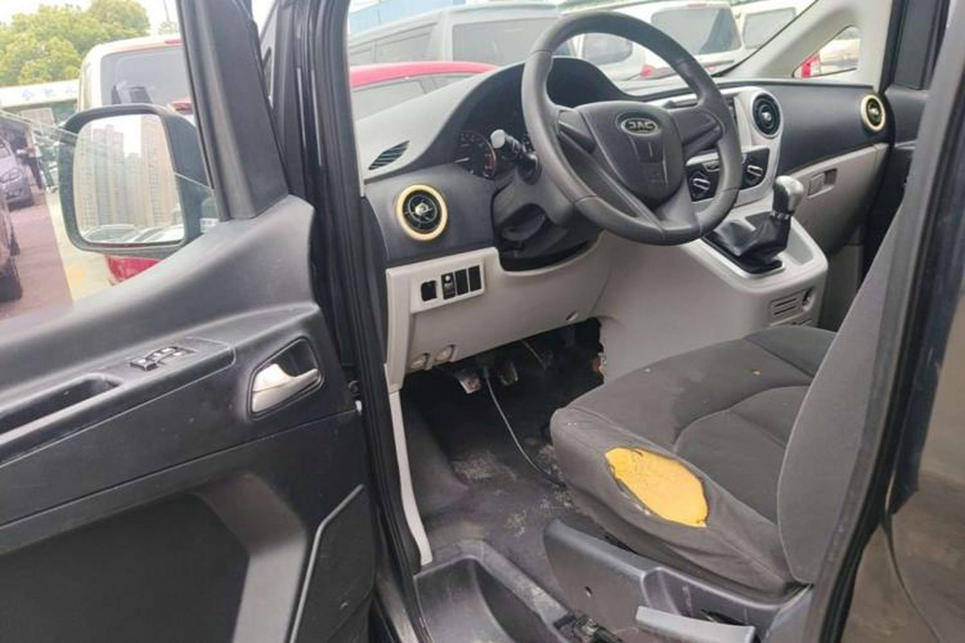 Used JAC Refine M3 2018 1.6L Express Edition 7-Seater Driver Seat