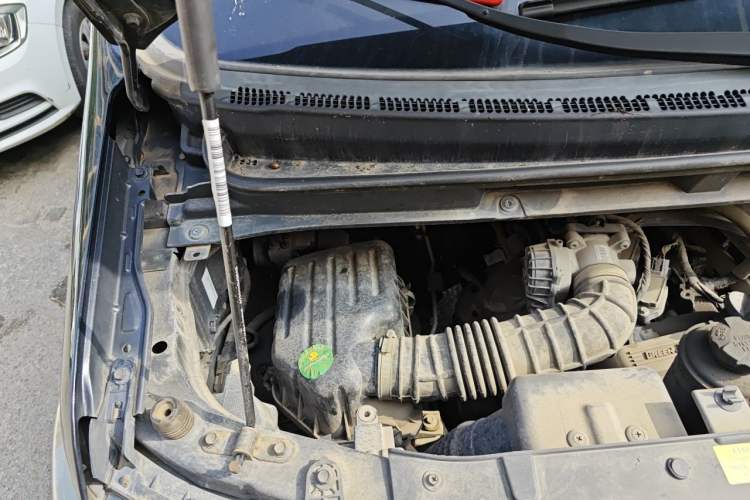 Used JAC Refine M3 2018 1.6L Express Edition 7-Seater Engine Bay Right