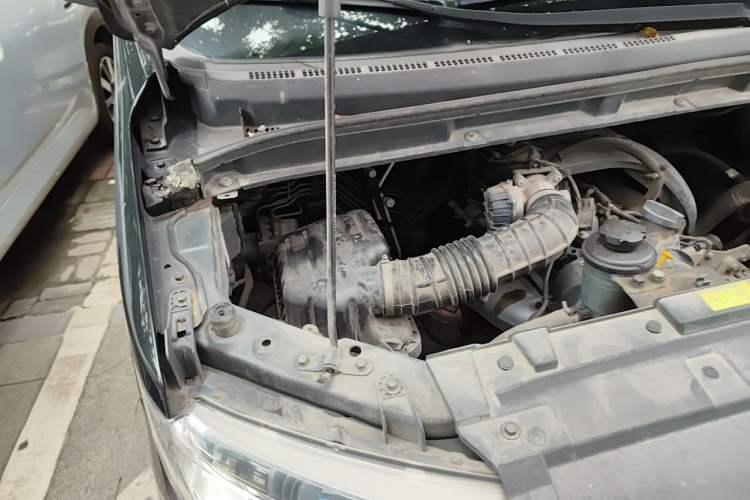 Used JAC Refine M3 2018 IKEA Edition 1.6L Luxury Smart Model Engine Bay Right