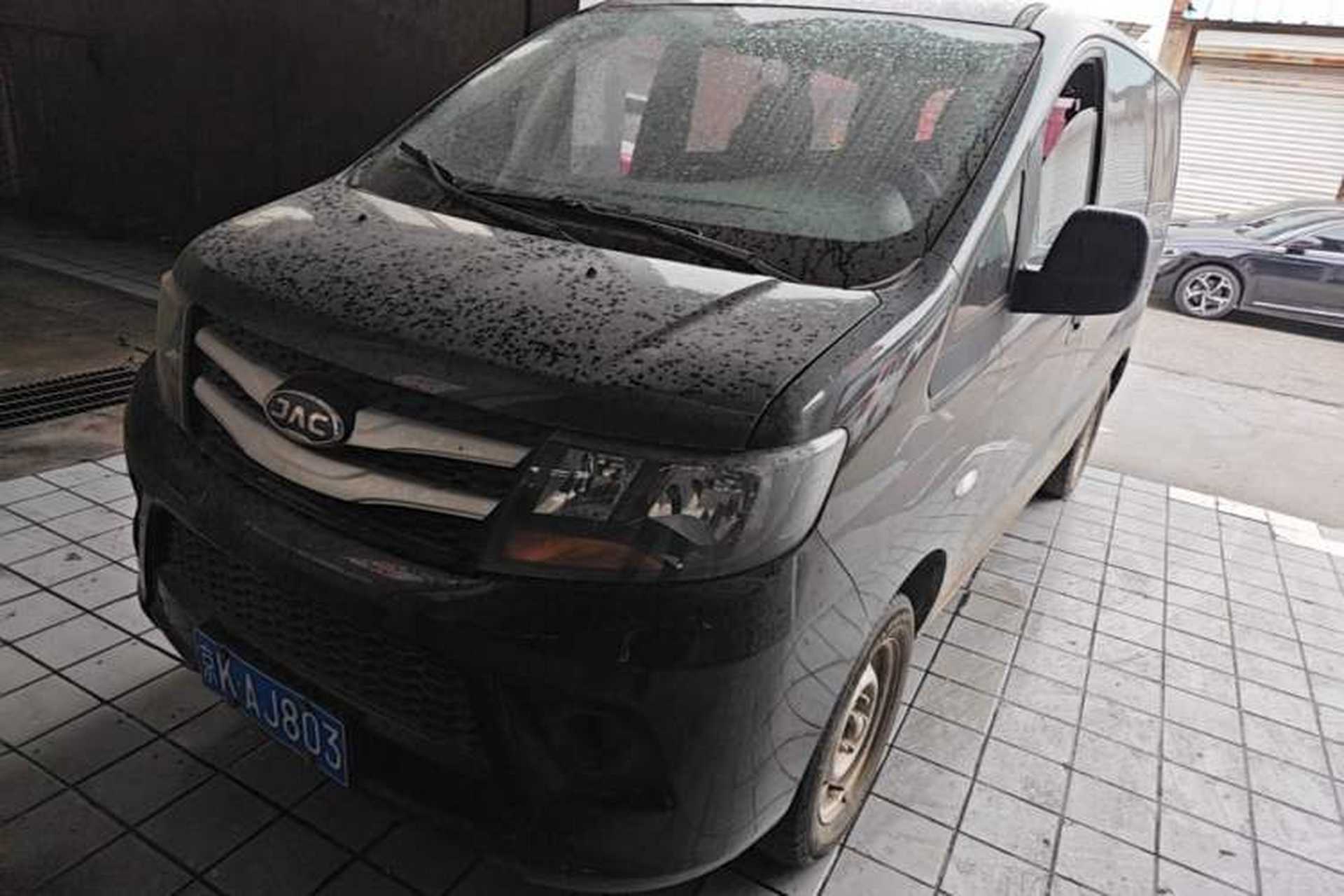 Used JAC Refine M3 2018 1.6L Express Edition 7-Seater Front Left 45 Deg