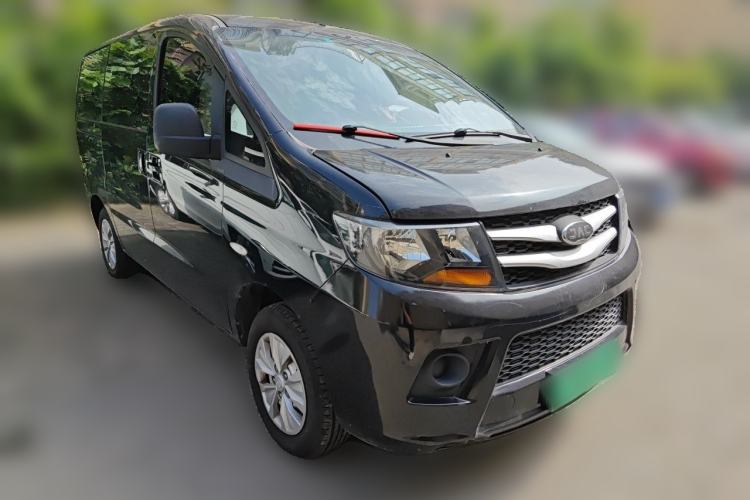 Used JAC Refine M3 2018 1.6L Express Edition 7-Seater Front Right 45 Deg