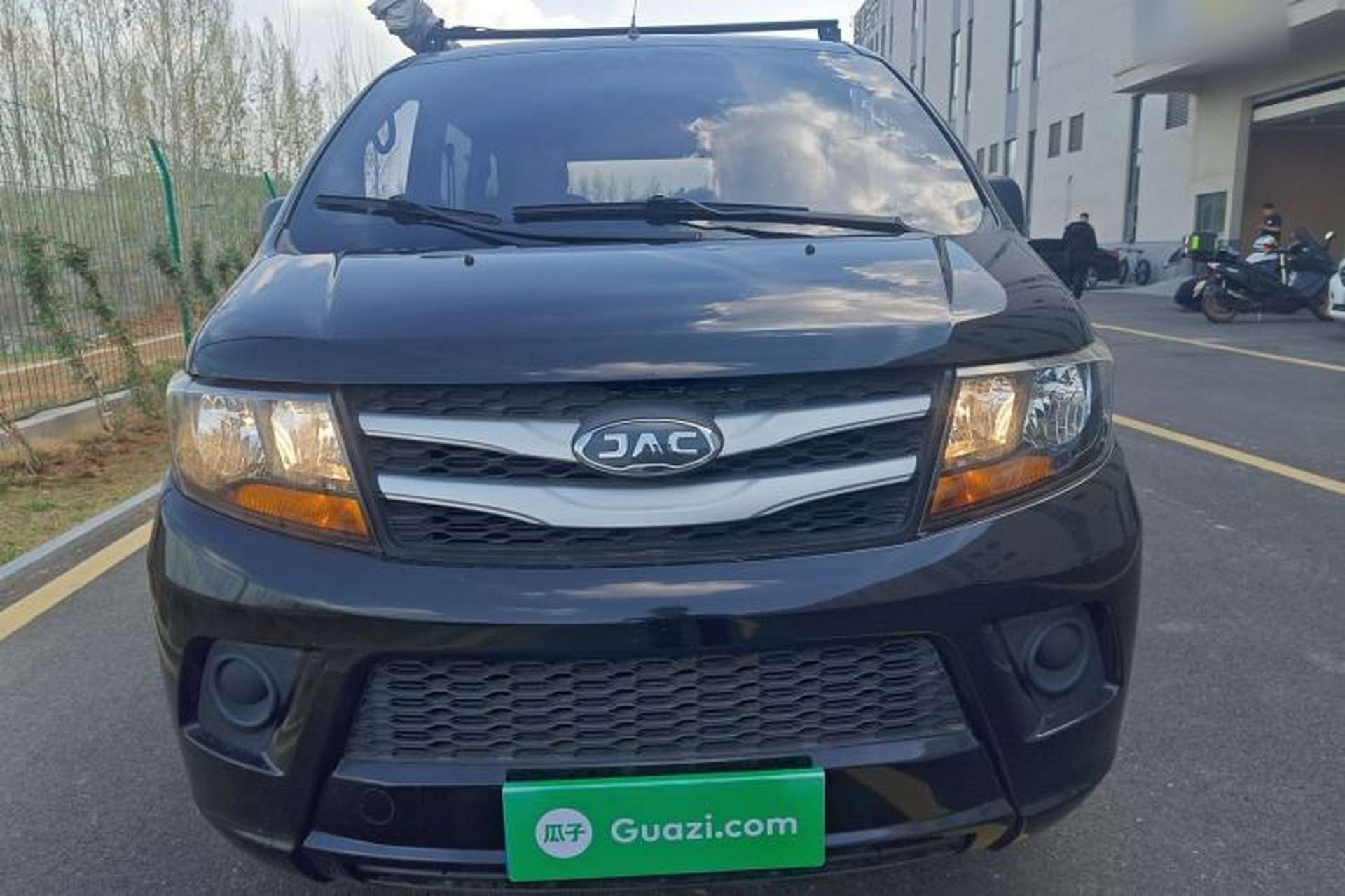 Used JAC Refine M3 2018 1.6L Express Edition 7-Seater Front