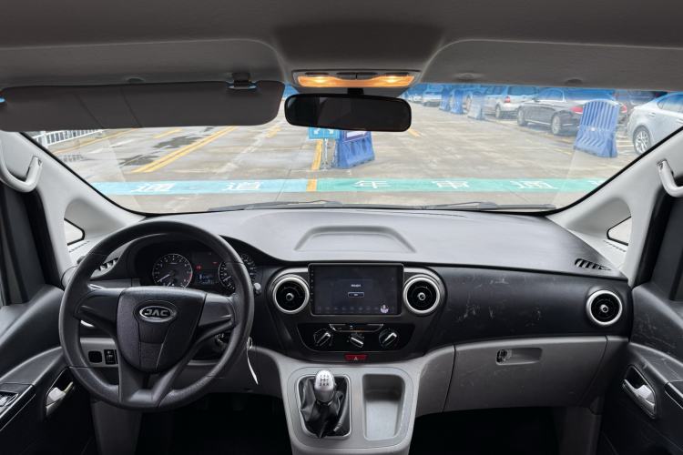 Used JAC Refine M3 2018 1.6L Express Edition 7-Seater Interior 2