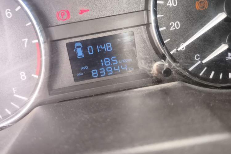 Used JAC Refine M3 2018 1.6L Express Edition 7-Seater Odometer Close Up
