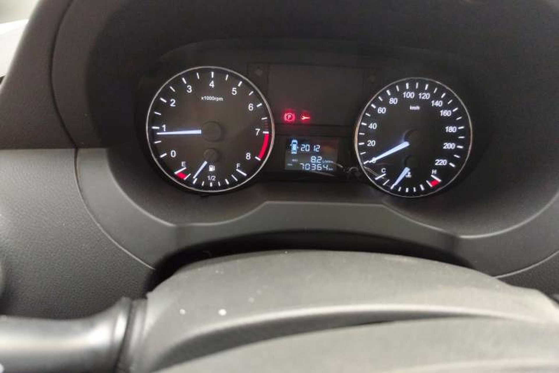 Used JAC Refine M3 2018 1.6L Express Edition 7-Seater Odometer Close Up