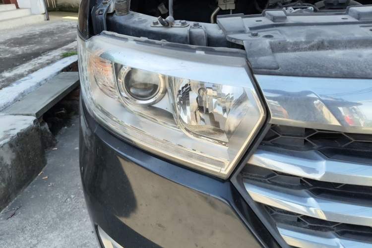 Used JAC Refine M3 2018 IKEA Edition 1.6L Luxury Model Right Front Headlight