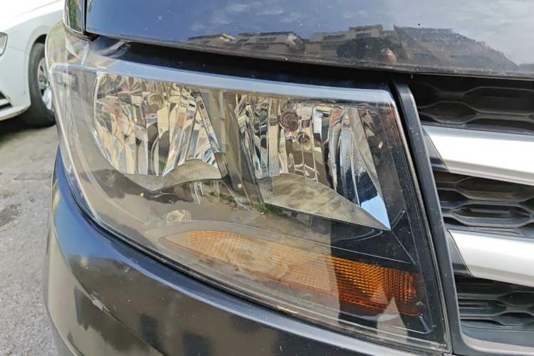 Used JAC Refine M3 2018 1.6L Express Edition 7-Seater Right Front Headlight