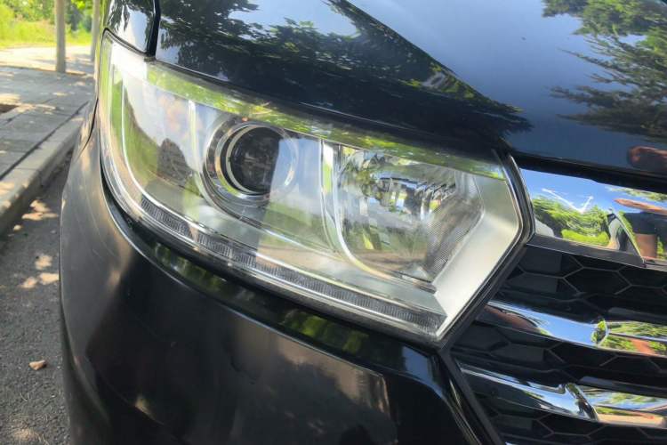 Used JAC Refine M3 2018 IKEA Edition 1.6L Luxury Smart Model Right Front Headlight