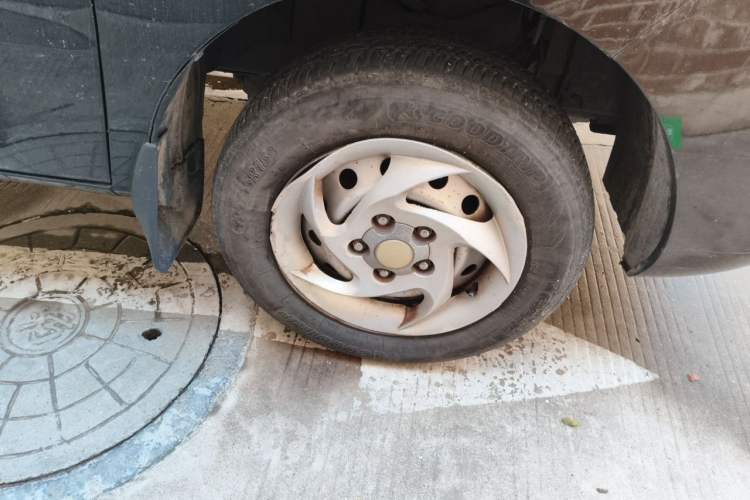 Used JAC Refine M3 2018 1.6L Express Edition 7-Seater Right Front Wheel Hub