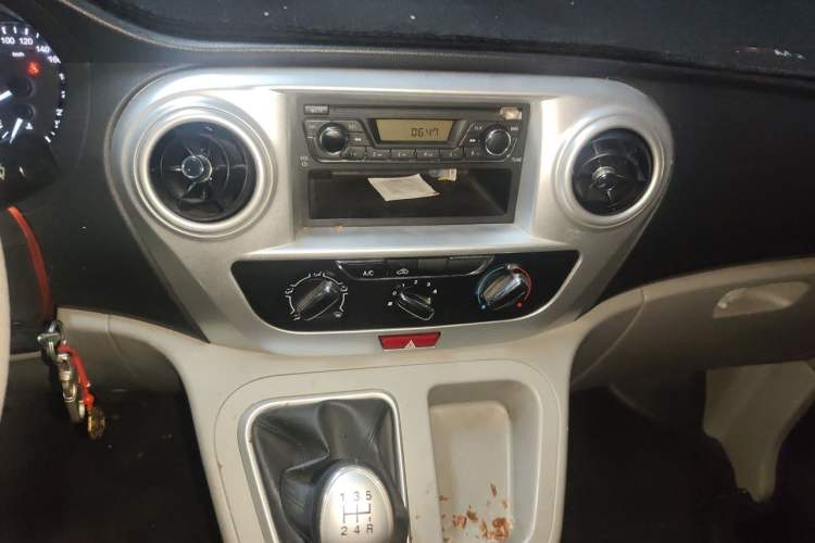 Used JAC Refine M3 2018 1.6L Express Edition 5-seater Audio And AC Panel