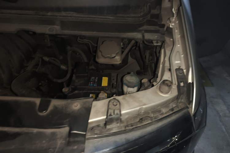 Used JAC Refine M3 2018 1.6L Express Edition 5-seater Engine Bay Left