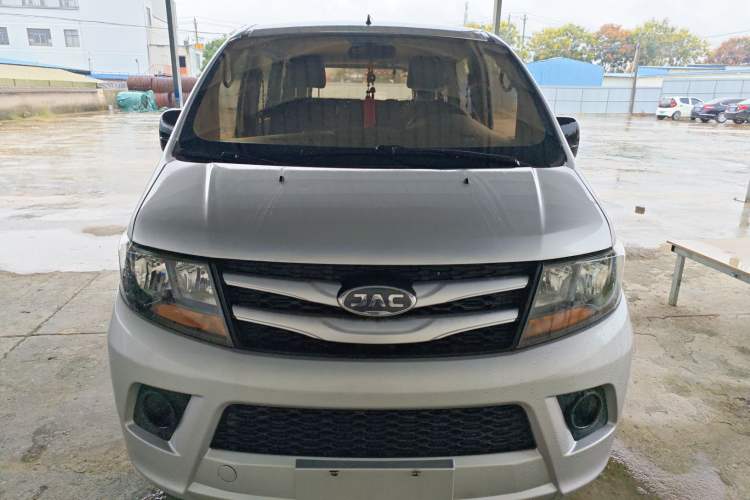 Used JAC Refine M3 2018 1.6L Express Edition 7-Seater Front
