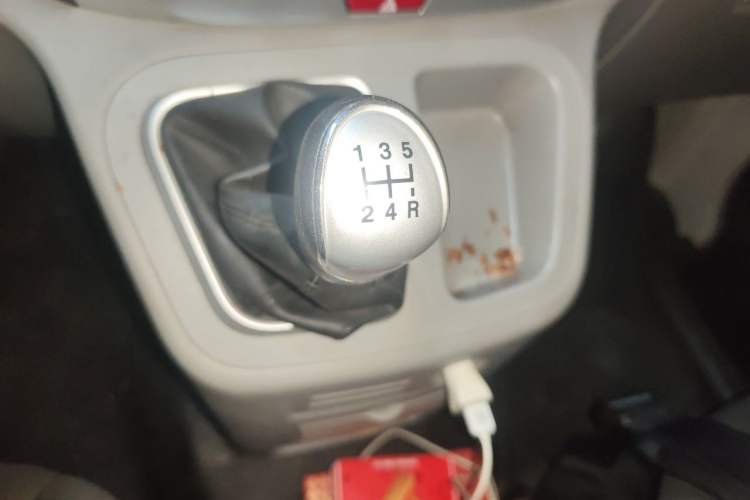 Used JAC Refine M3 2018 1.6L Express Edition 5-seater Gear Lever