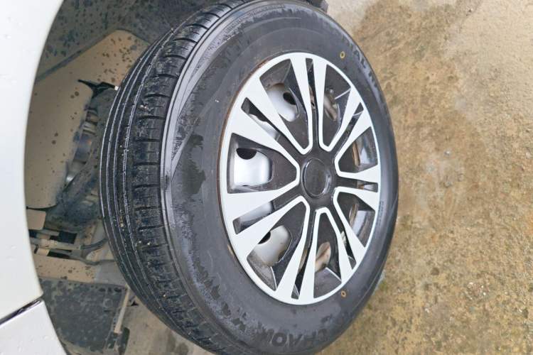 Used JAC Refine M3 2018 1.6L Express Edition 7-Seater Left Front Wheel Hub