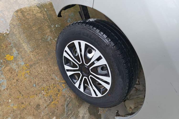Used JAC Refine M3 2018 1.6L Express Edition 7-Seater Right Rear Wheel Hub