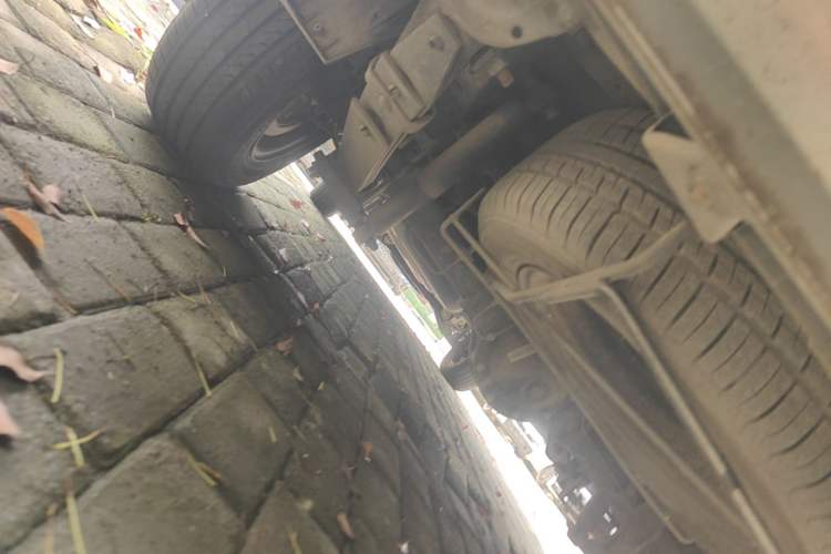 Used JAC Refine M3 2018 1.6L Express Edition 7-Seater Chassis Front Left