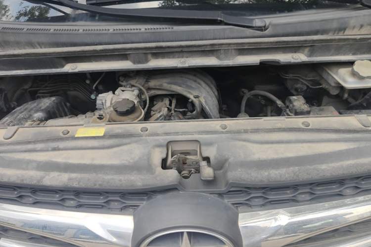 Used JAC Refine M3 2018 1.6L Express Edition 7-Seater Engine Bay