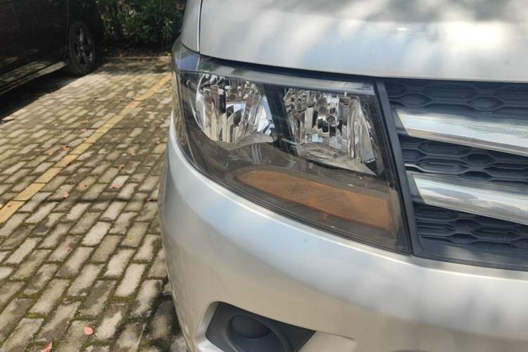 Used JAC Refine M3 2018 1.6L Express Edition 7-Seater Right Front Headlight