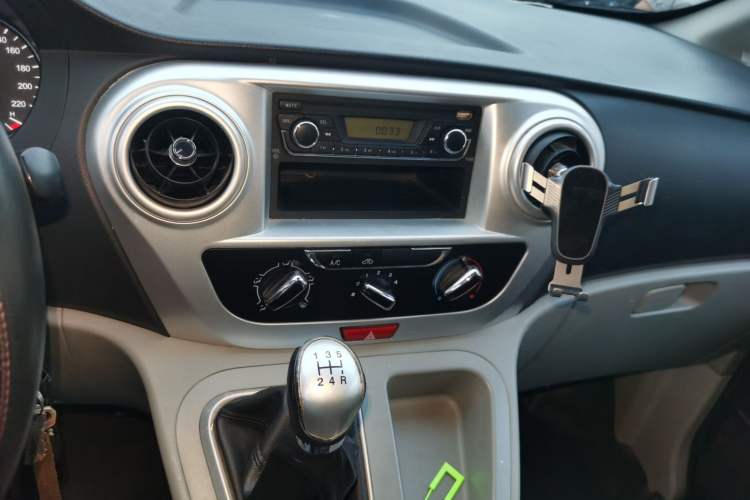 Used JAC Refine M3 2018 1.6L Express Edition 5-seater Audio And AC Panel