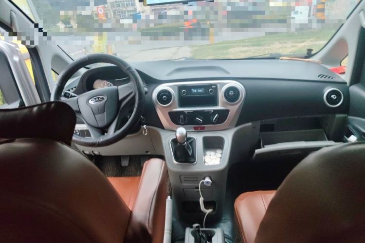 Used JAC Refine M3 2018 1.6L Express Edition 5-seater Center Console