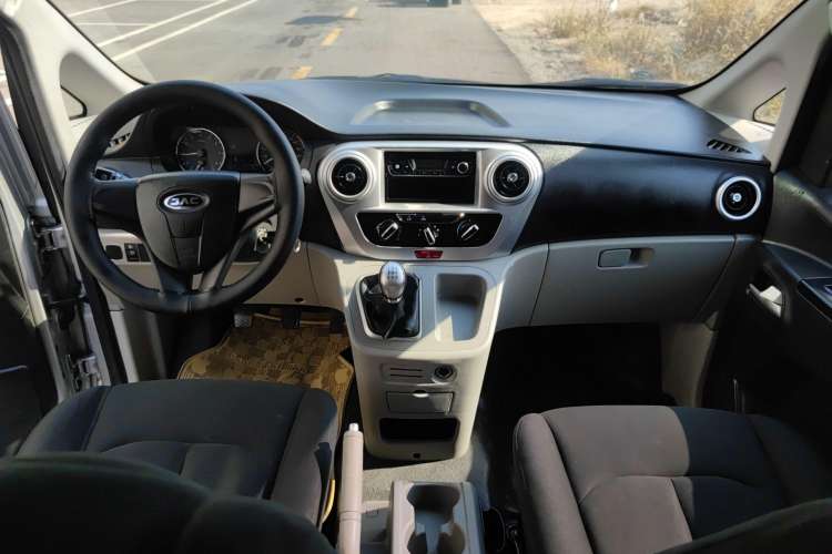 Used JAC Refine M3 2018 1.6L Express Edition 5-seater Center Console