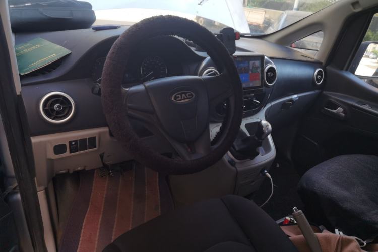 Used JAC Refine M3 2018 1.6L Logistics Edition Center Console