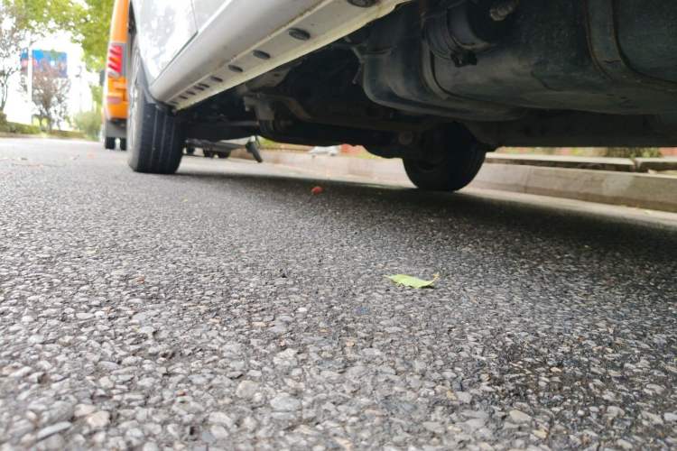 Used JAC Refine M3 2018 1.6L Express Edition 7-Seater Chassis Rear Left