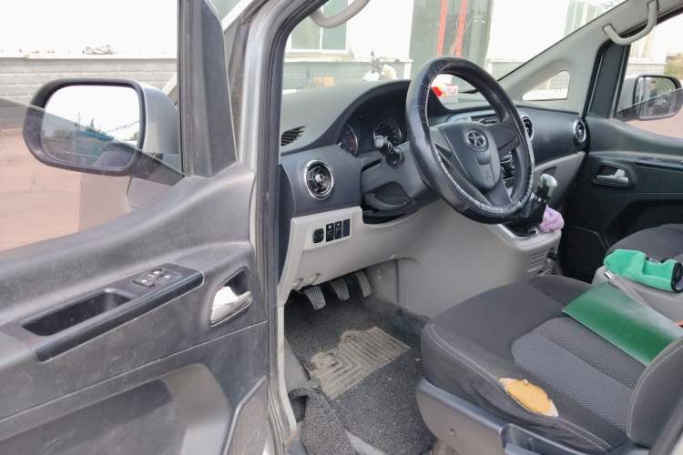 Used JAC Refine M3 2018 Creator Edition 1.6L Comfort Version Driver Seat