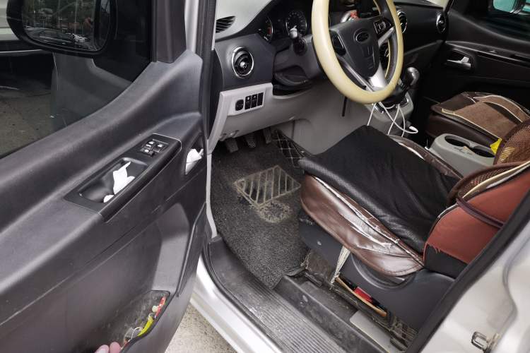 Used JAC Refine M3 2018 IKEA Edition 1.6L Luxury Smart Model Driver Seat