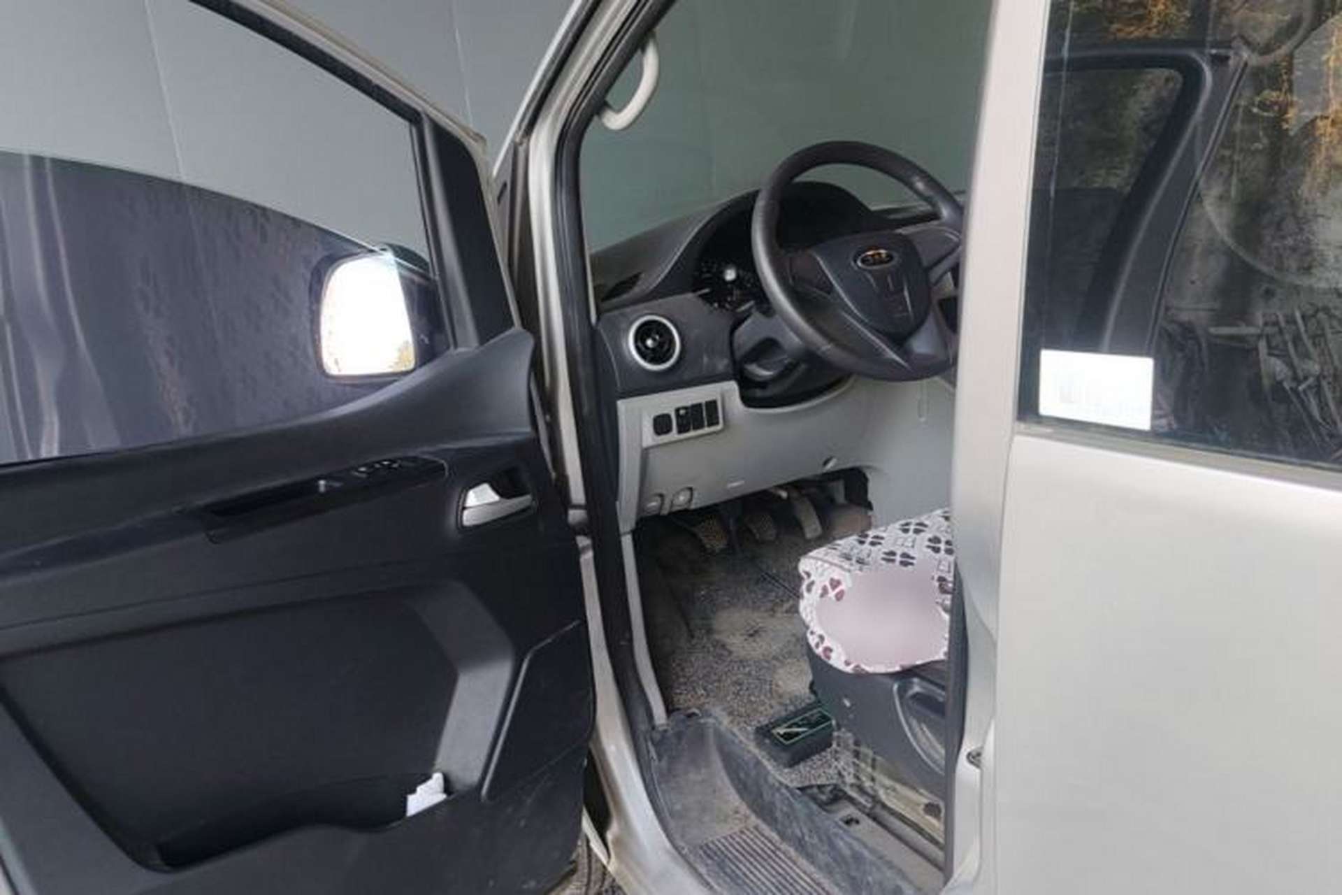 Used JAC Refine M3 2018 1.6L Express Edition 7-Seater Driver Seat