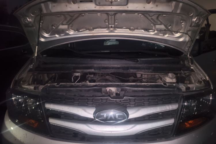 Used JAC Refine M3 2018 1.6L Express Edition 5-seater Engine Bay