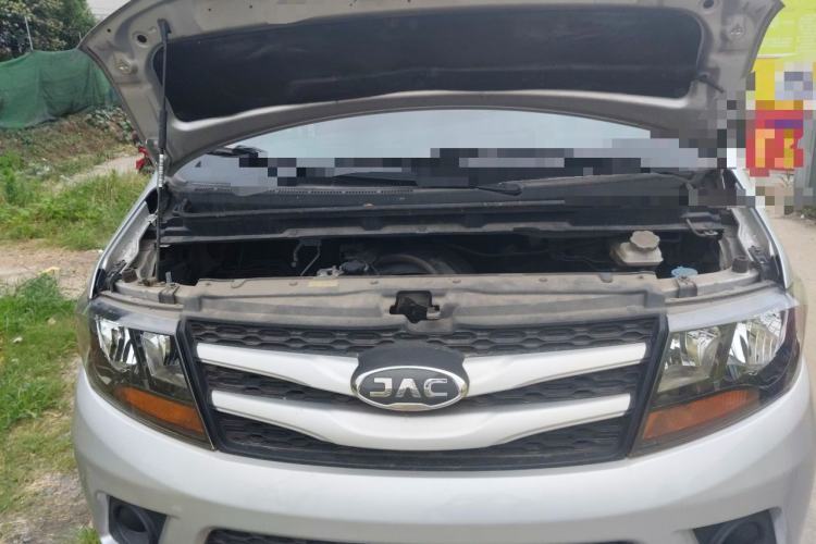 Used JAC Refine M3 2018 1.6L Express Edition 5-seater Engine Bay