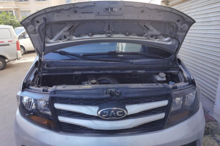Used JAC Refine M3 2018 1.6L Logistics Edition Engine Bay