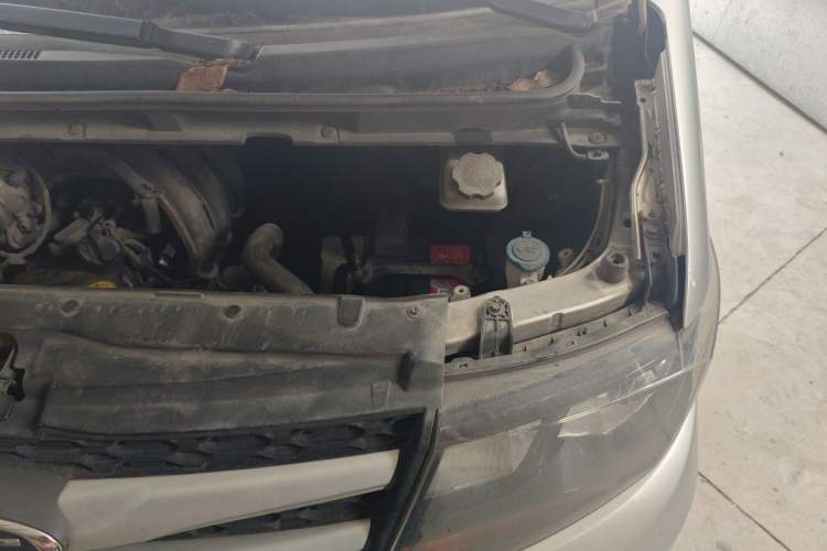 Used JAC Refine M3 2018 Creator Edition 1.6L Comfort Version Engine Bay Left