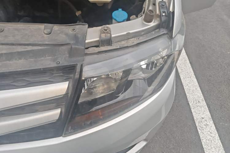 Used JAC Refine M3 2018 1.6L Express Edition 5-seater Engine Bay Left