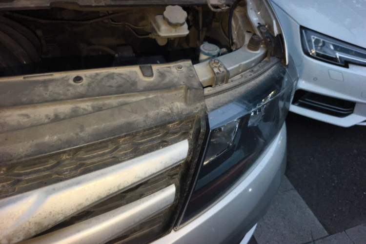 Used JAC Refine M3 2018 1.6L Express Edition 5-seater Engine Bay Left