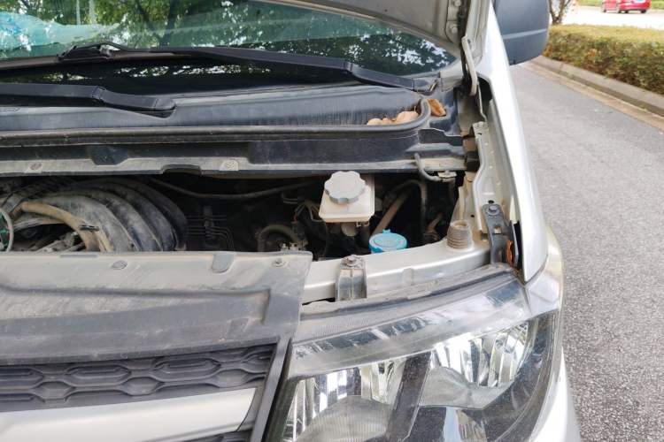 Used JAC Refine M3 2018 1.6L Express Edition 7-Seater Engine Bay Left
