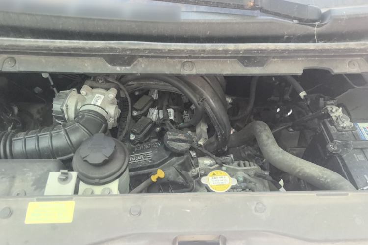 Used JAC Refine M3 2018 1.6L Express Edition 7-Seater Engine Bay