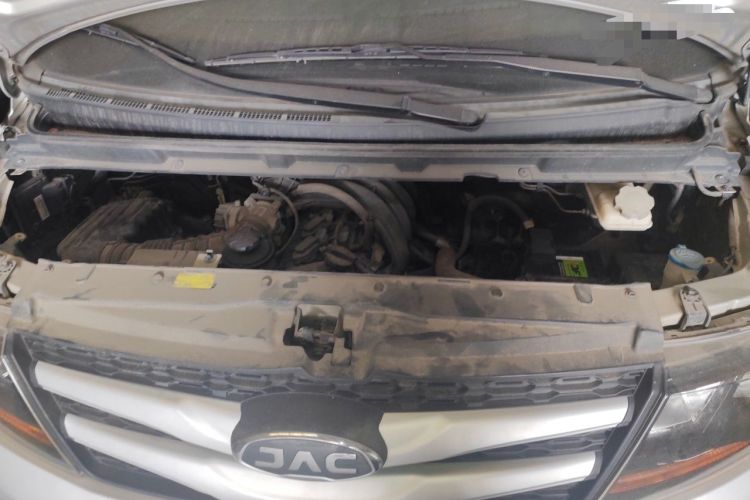 Used JAC Refine M3 2018 1.6L Express Edition 7-Seater Engine Bay