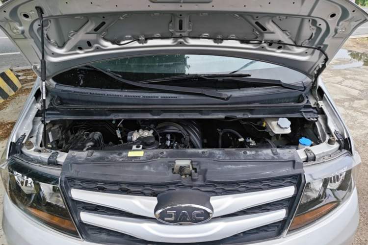Used JAC Refine M3 2018 1.6L Express Edition 7-Seater Engine Bay