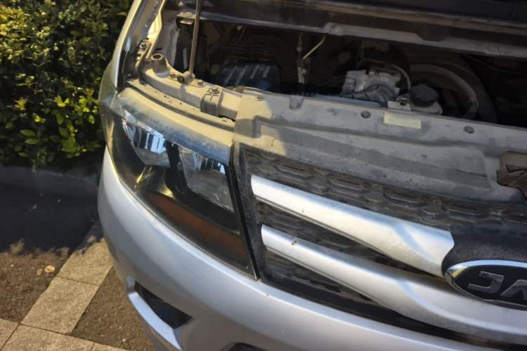 Used JAC Refine M3 2018 1.6L Express Edition 5-seater Engine Bay Right
