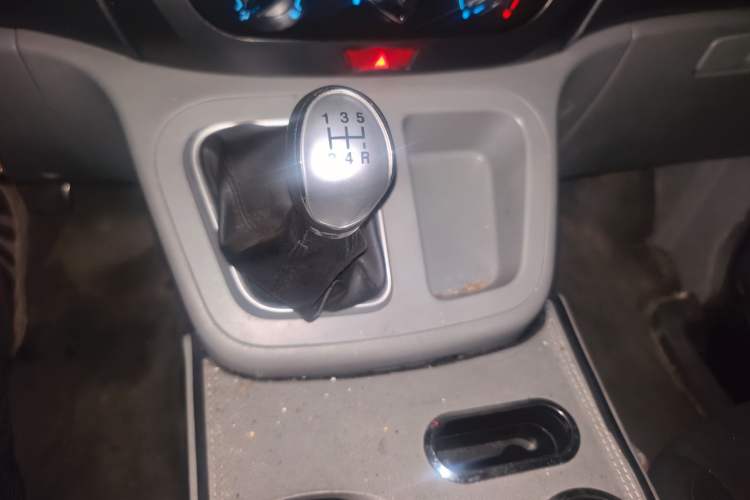 Used JAC Refine M3 2018 1.6L Express Edition 5-seater Gear Lever