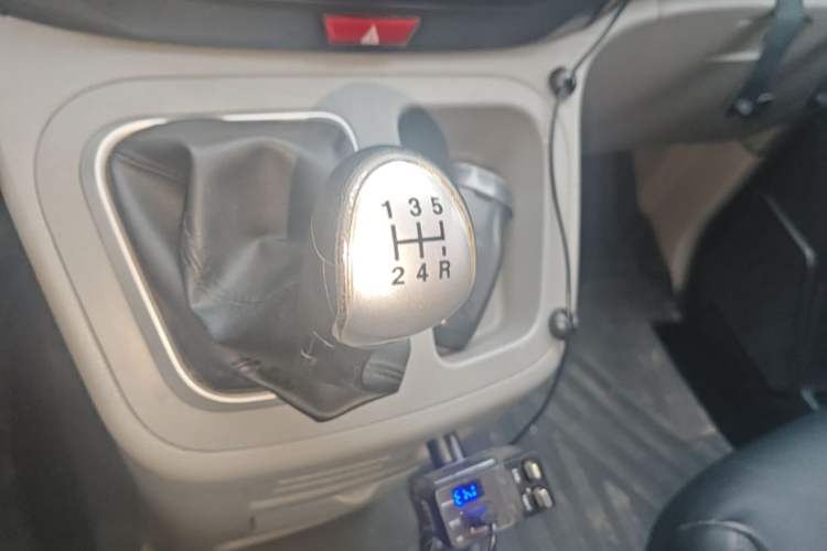 Used JAC Refine M3 2018 1.6L Express Edition 5-seater Gear Lever
