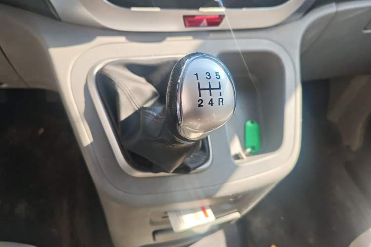 Used JAC Refine M3 2018 1.6L Express Edition 5-seater Gear Lever