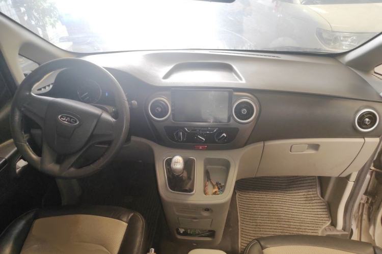 Used JAC Refine M3 2018 1.6L Express Edition 7-Seater Interior 2